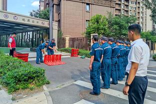 巴萨对马洛卡大名单：莱万领衔，佩德里、德容伤缺&阿劳霍停赛